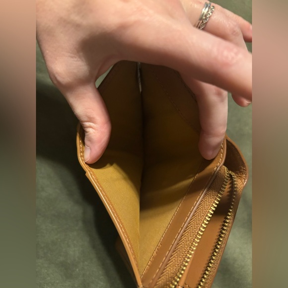 Marc Jacobs Mini Compact Wallet - Picture 4 of 5